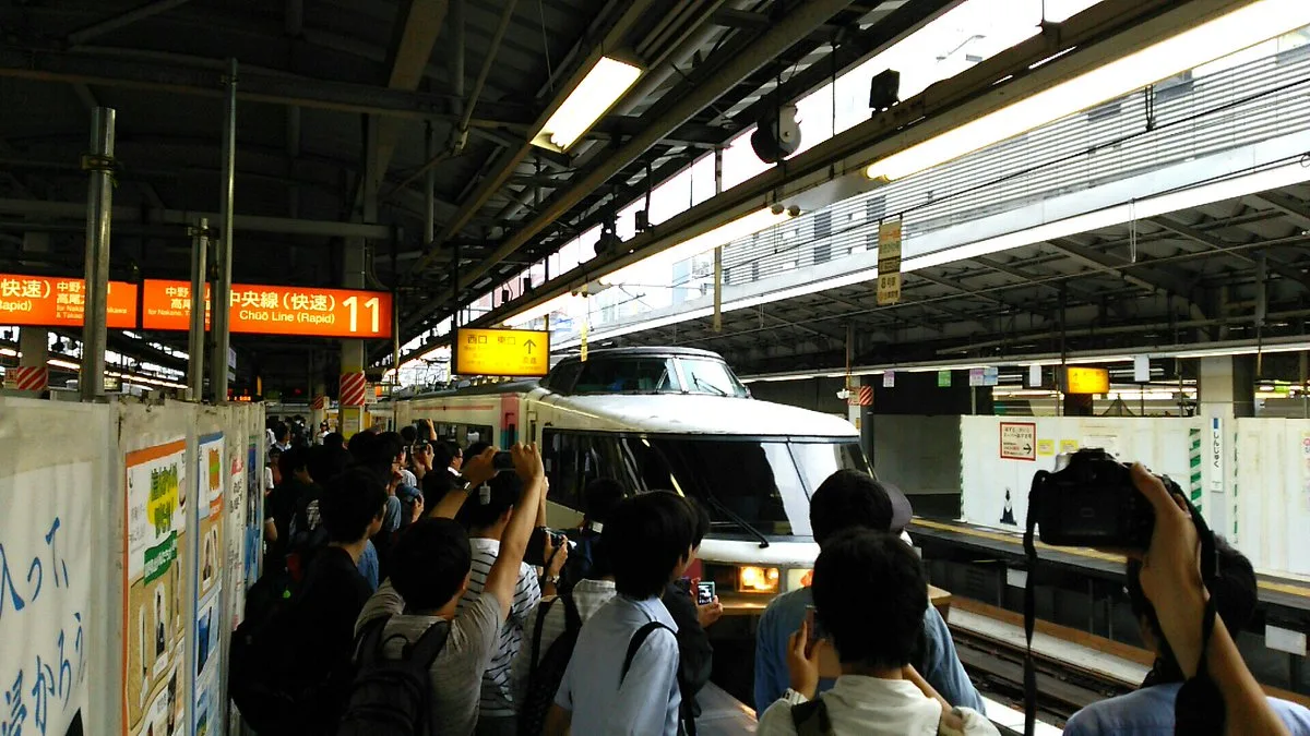 新宿〜小淵沢間で乗車したNO.DO.KA
